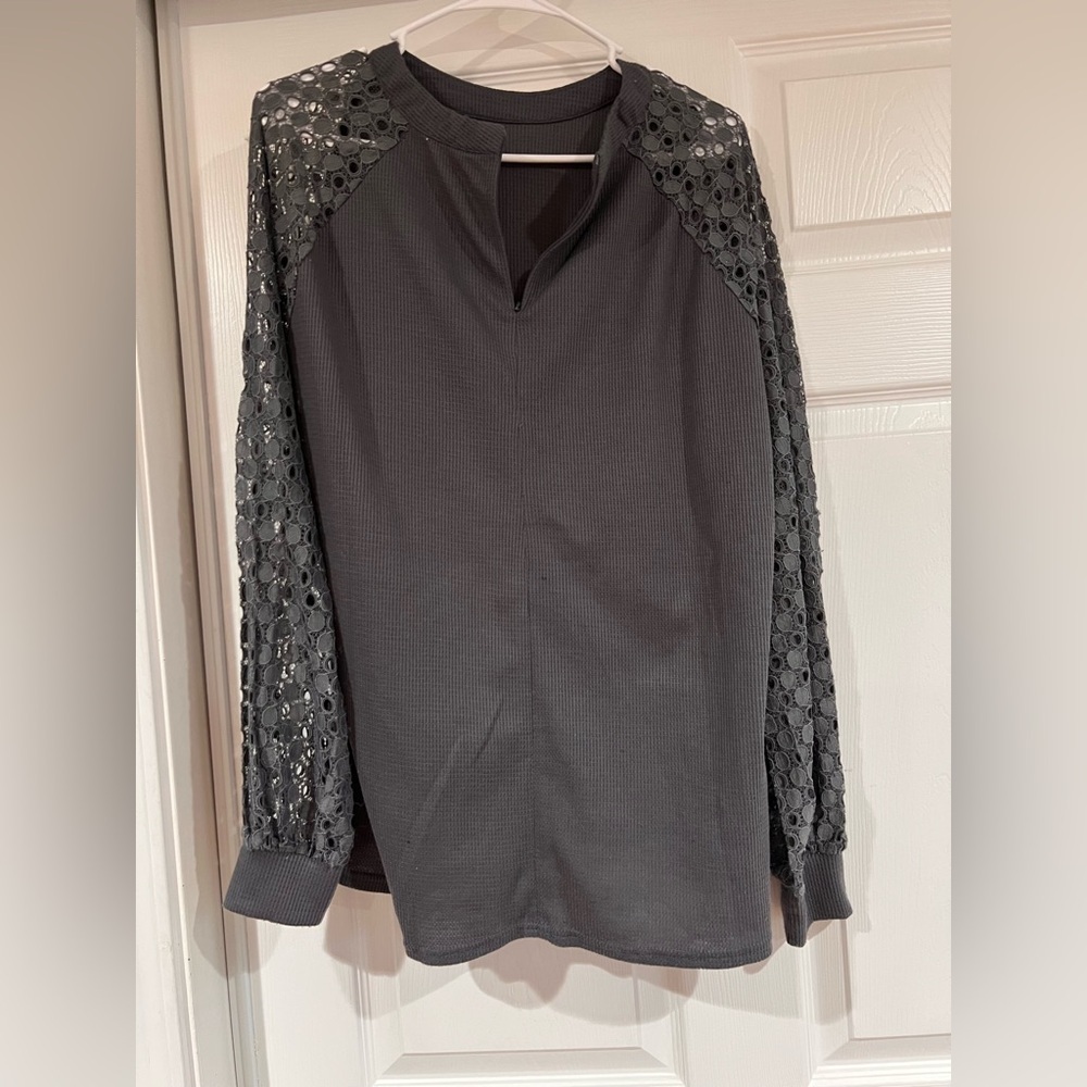 Women’s Gray Lace-Sleeve 3/4 zip Pullover